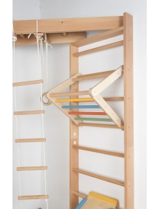 Kutni drveni ljestvičar – vaš obiteljski sportski kutak